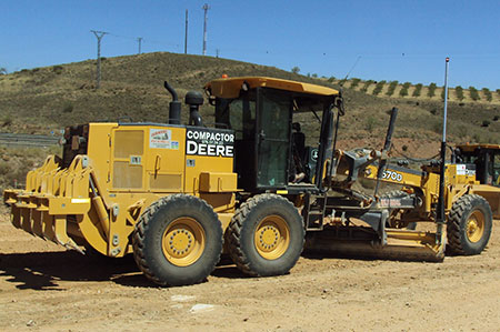 Motoniveladora John Deere 670D