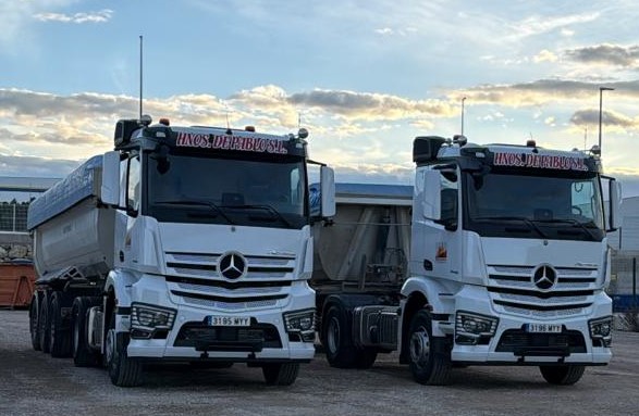 3195-MYY 3196-MYY Tractocaminones Mercedes