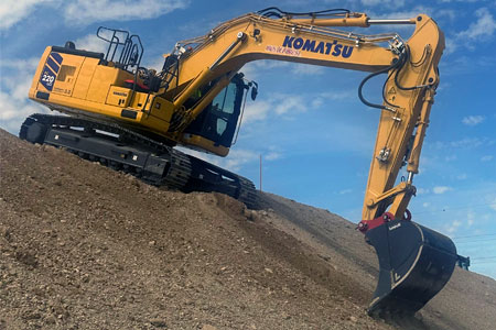 komatsu-hnos-pc200 Komatsu PC220LCI